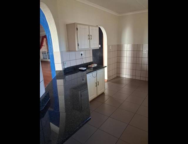 3 BEDROOM HOUSE FOR SALE IN HELDERKRUIN